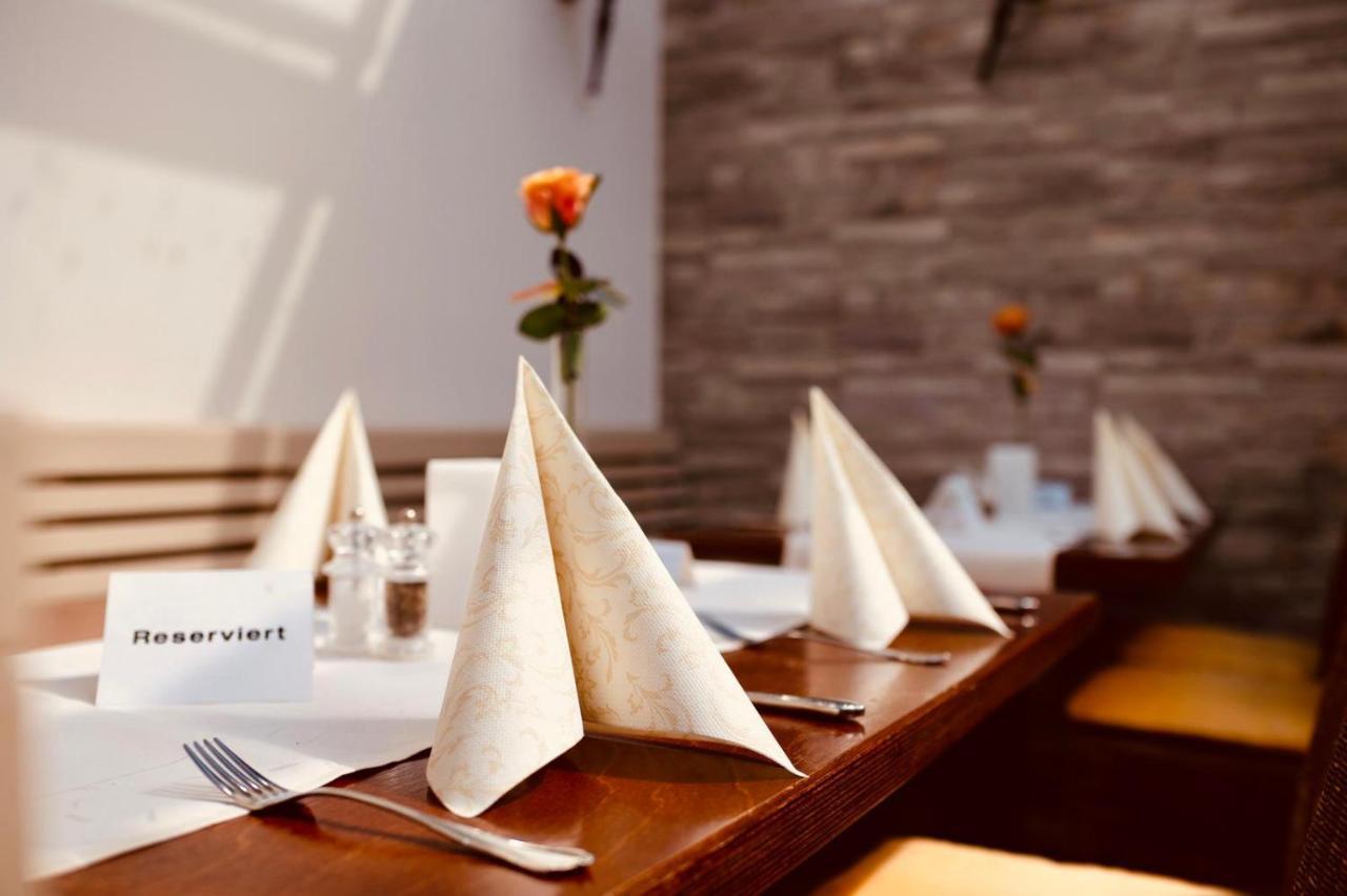Hotel Restaurant Zagreb Koln Bagian luar foto