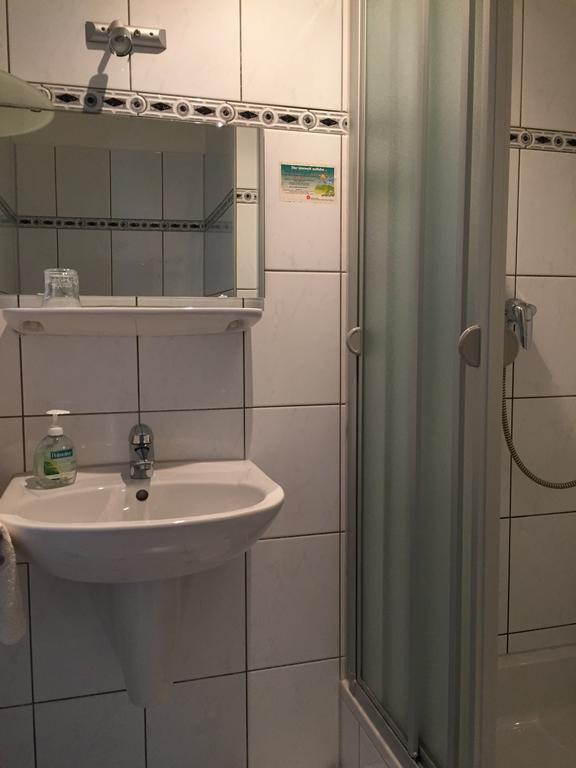 Hotel Restaurant Zagreb Koln Bagian luar foto