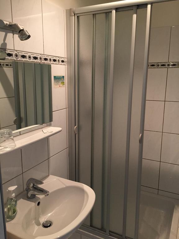 Hotel Restaurant Zagreb Koln Ruang foto