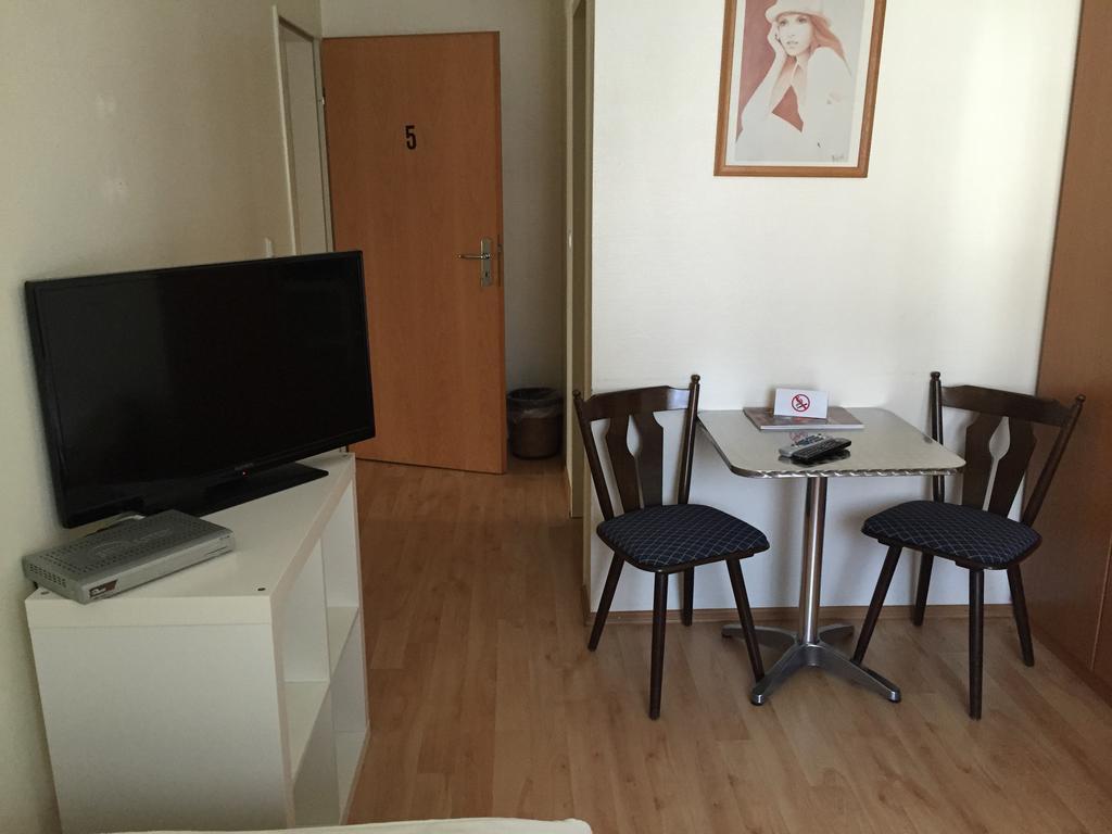 Hotel Restaurant Zagreb Koln Ruang foto